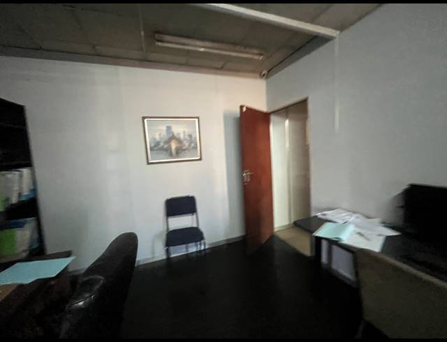 395M² WAREHOUSE TO LET IN SEBENZA